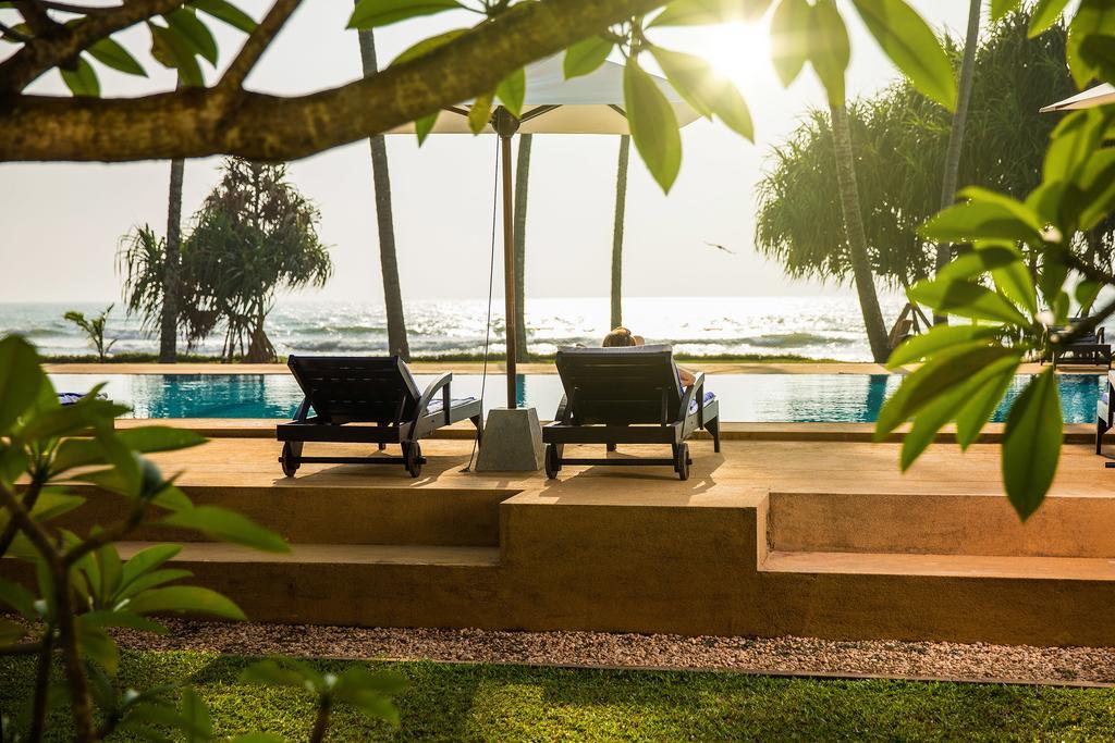 Grand Beach Wadduwa Exterior photo