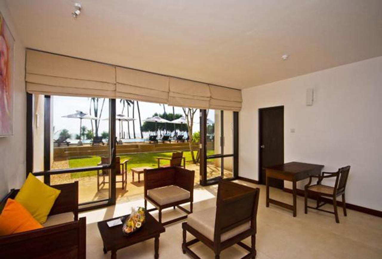 Grand Beach Wadduwa Exterior photo