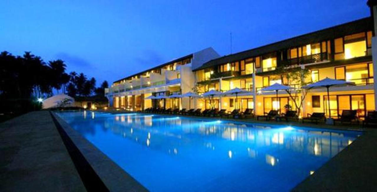 Grand Beach Wadduwa Exterior photo