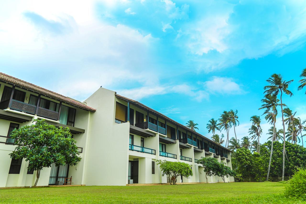 Grand Beach Wadduwa Exterior photo