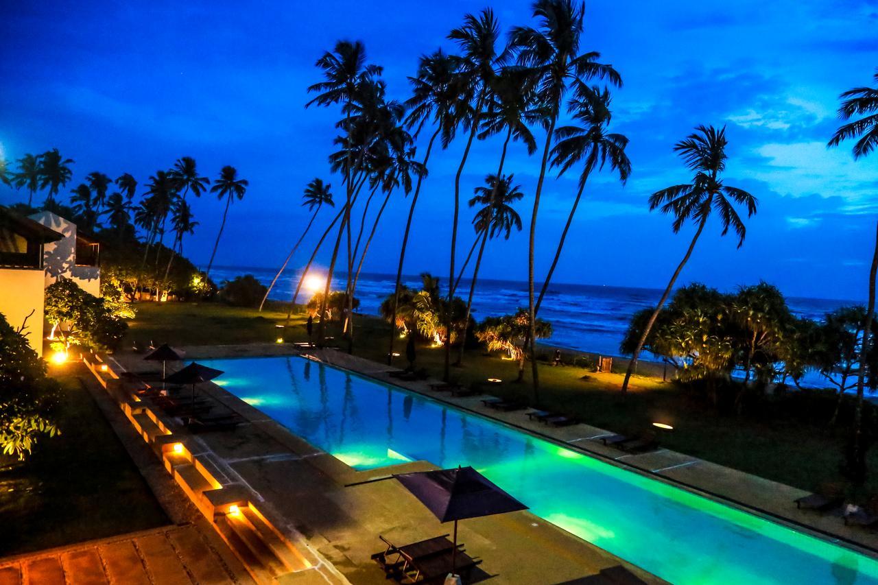 Grand Beach Wadduwa Exterior photo