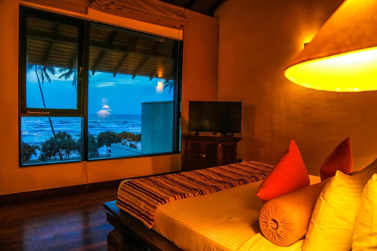 Grand Beach Wadduwa Exterior photo